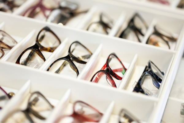 How to choose the right colour frame for your glasses