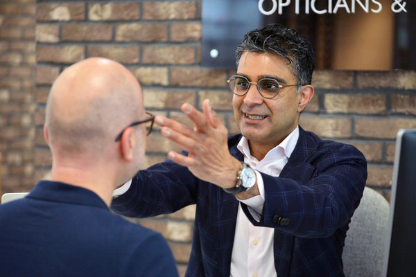 Wide fit glasses: glasses styles for larger faces