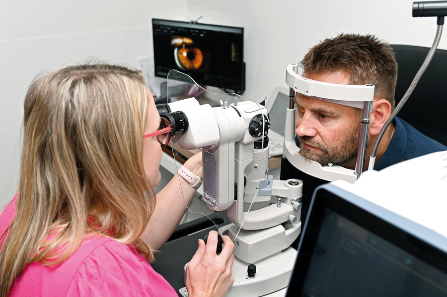 Visual representation of RNFLT map analysis with data metrics.